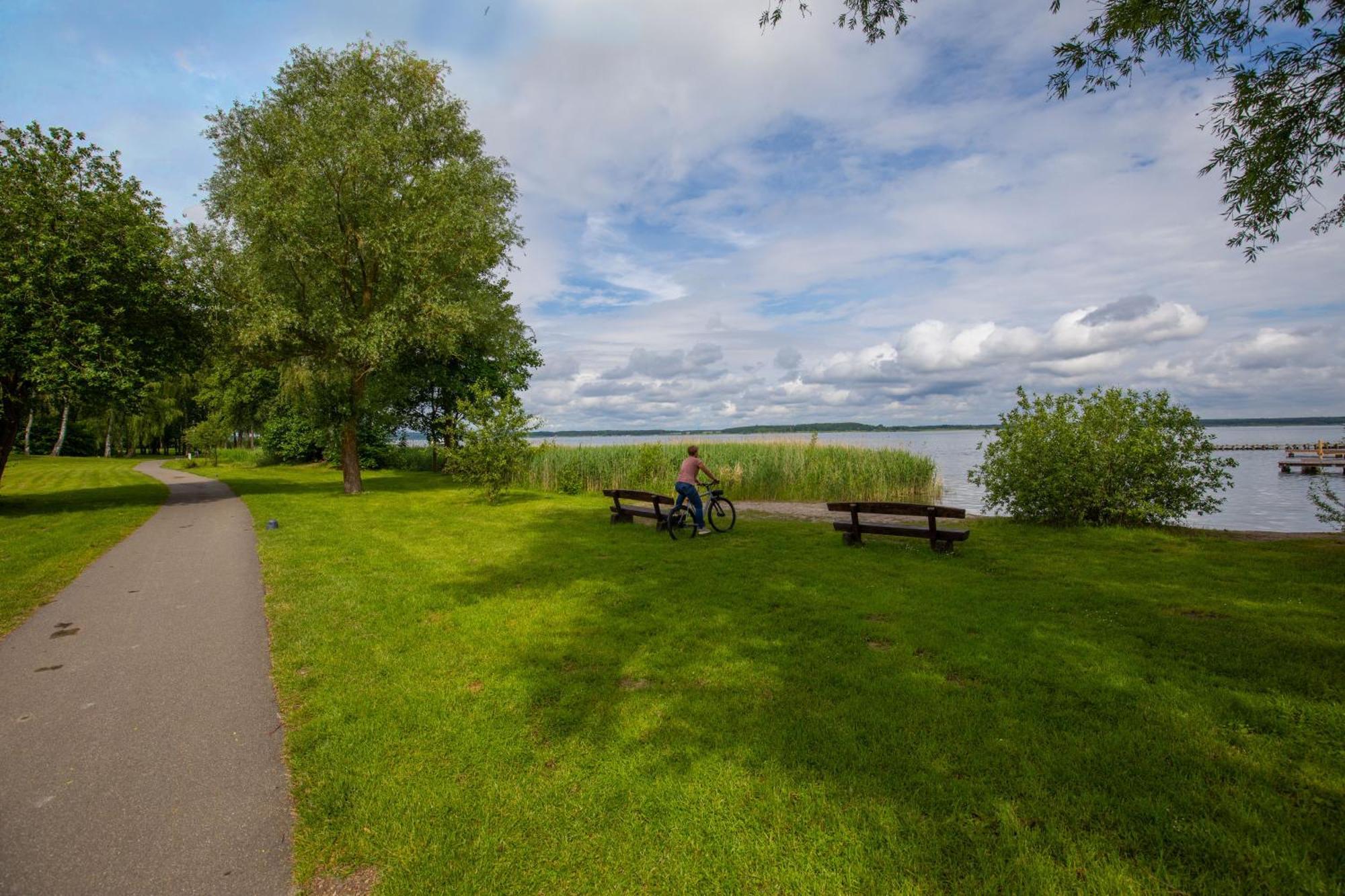 Haus Seerose - Ferienhaus Mit Garten Nahe Fleesensee Fuer Natur Und Erholung Göhren-Lebbin Eksteriør bilde
